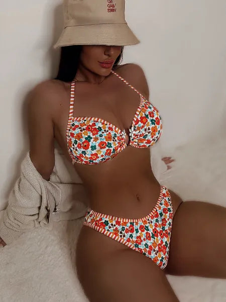 Maillot de bain floral sexy avec doubles bretelles
