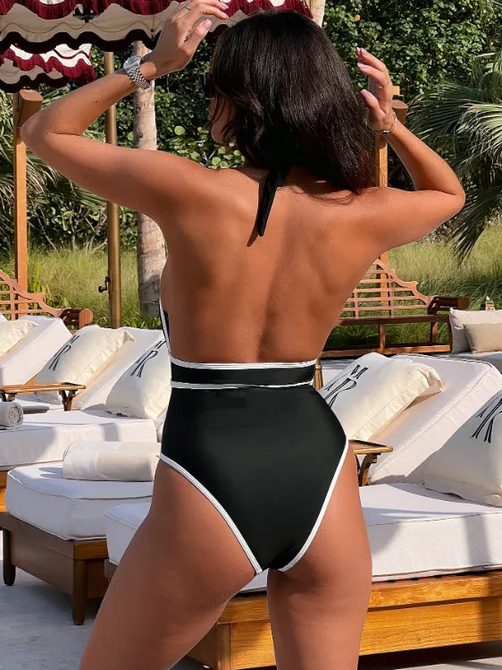 Maillot de bain une pièce color block noir et blanc