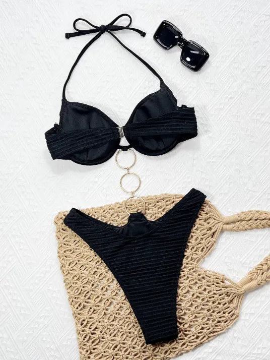 Haut de bikini uni avec anneau métallique et triple crochet