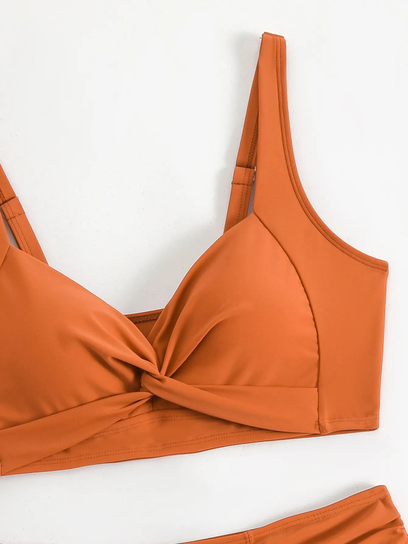 Maillot de bain à devant plissé torsadé et froncé