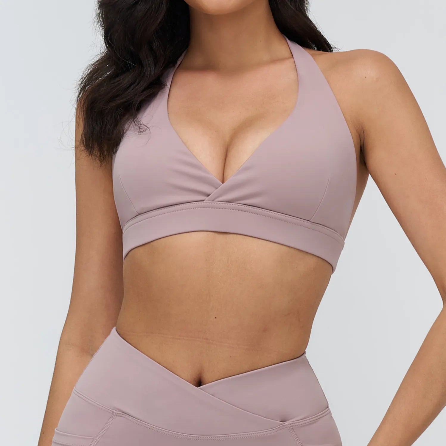 Soutien-gorge de sport de yoga en V croisé